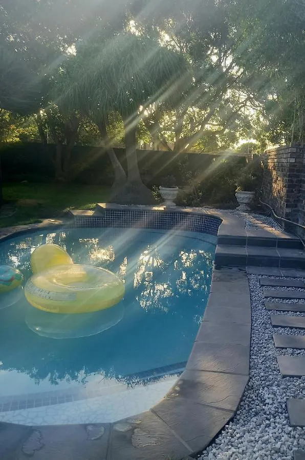 Homestay Serene Double Room With Private Bathroom Port Elizabeth