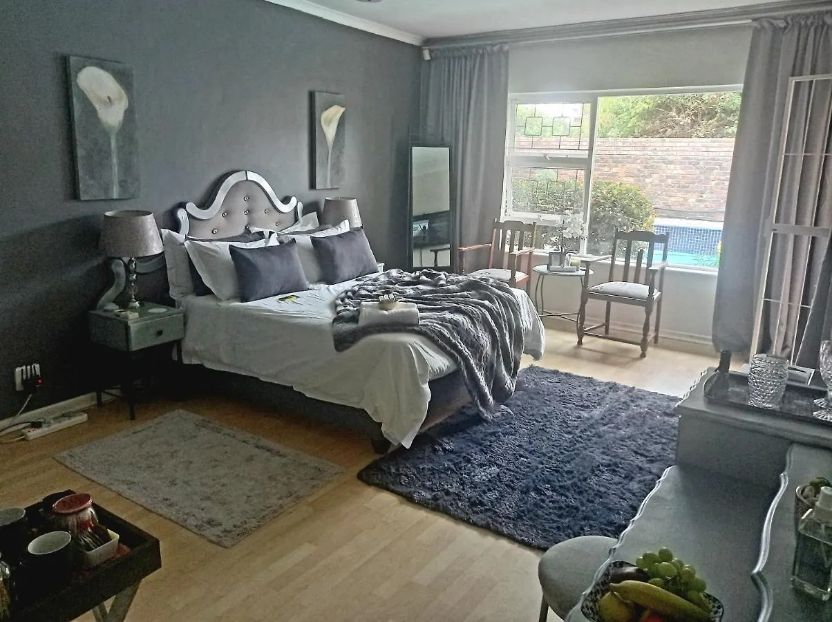 Serene Double Room With Private Bathroom Port Elizabeth 0*,