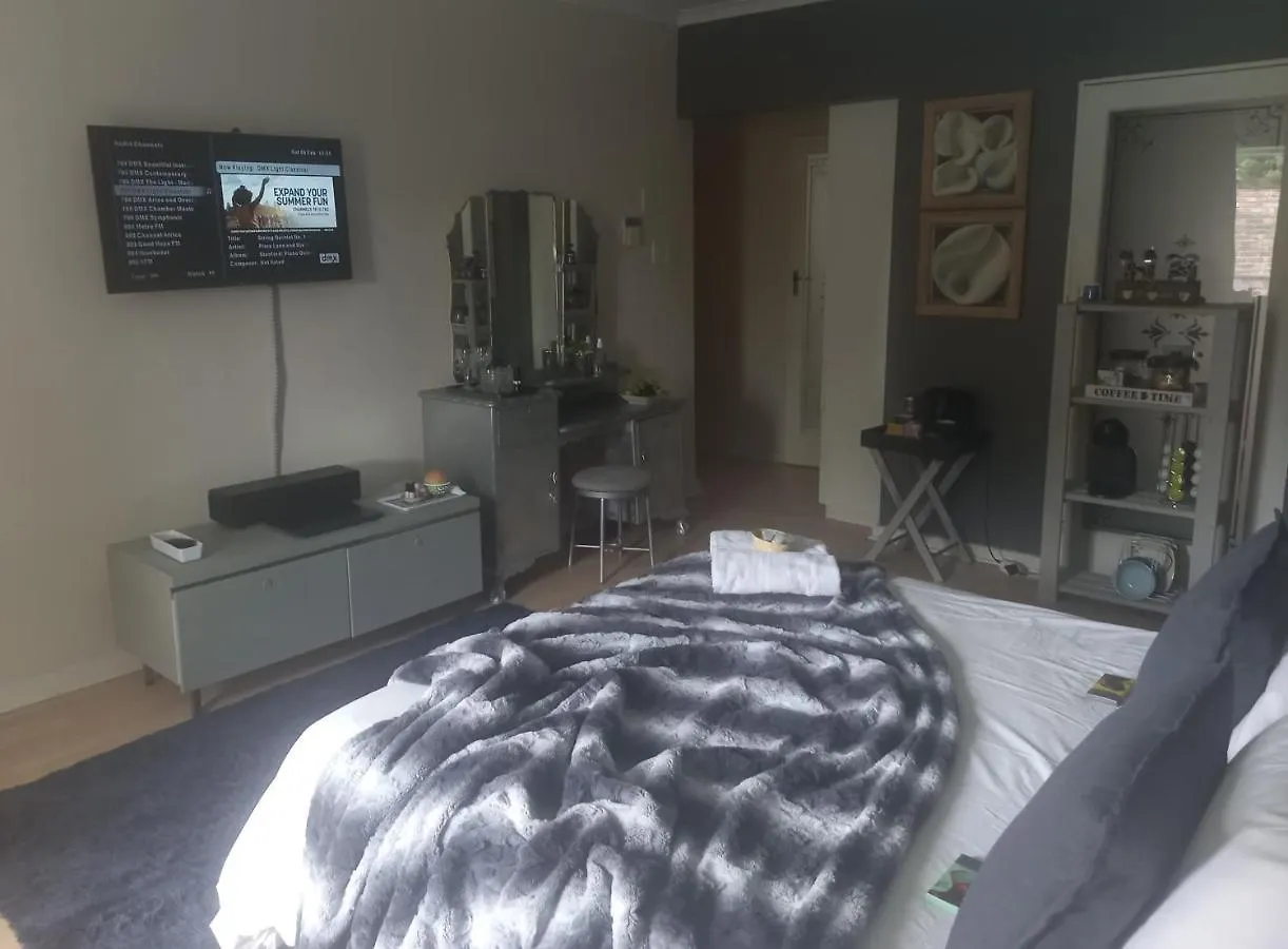 Serene Double Room With Private Bathroom Port Elizabeth 0*,  South Africa